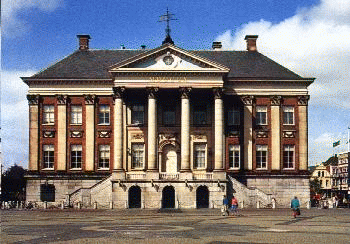 stadhuis.gif (67971 bytes)